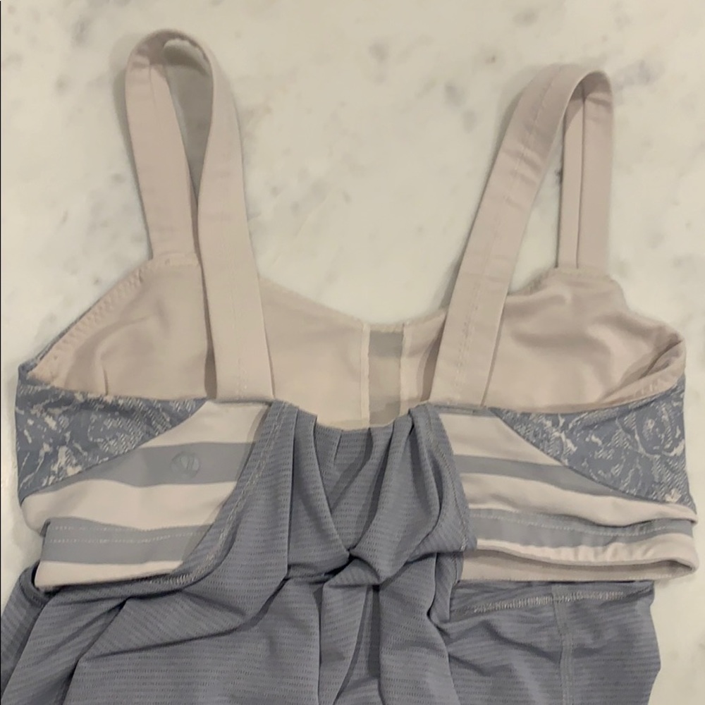 Lululemon workout top - Picture 4 of 4
